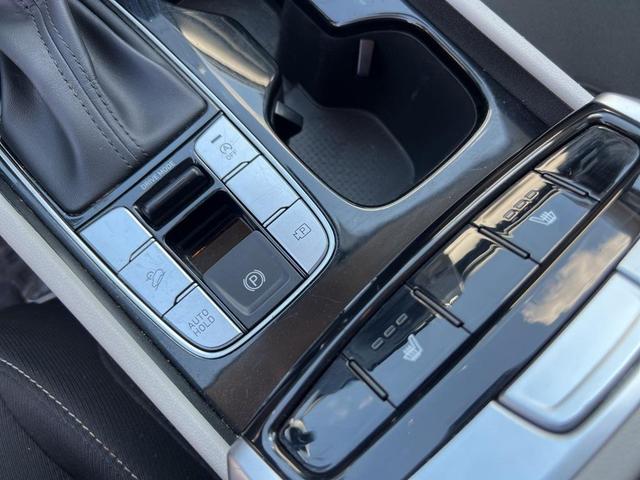 Photo of 2024 Shimmering Silver Hyundai TUCSON