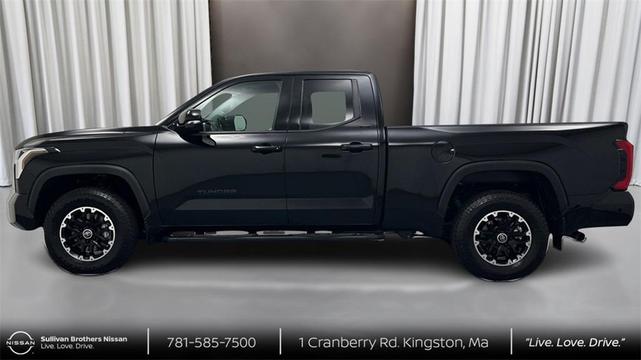 Photo of 2022 Midnight Black Metallic Toyota Tundra