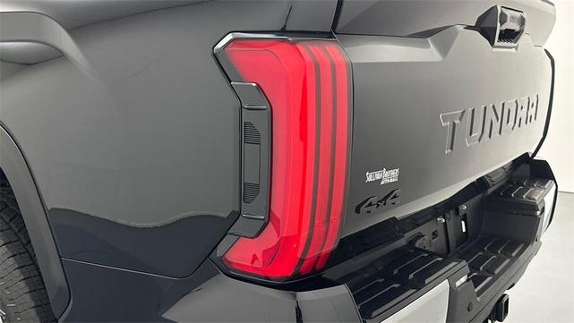 Photo of 2022 Midnight Black Metallic Toyota Tundra