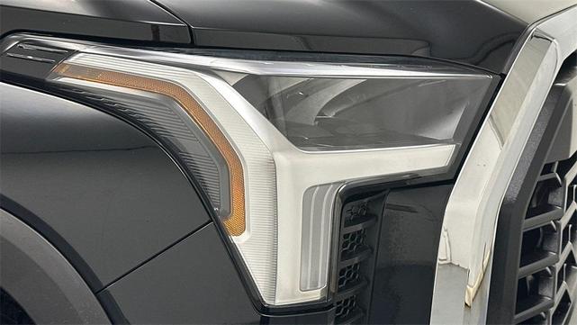 Photo of 2022 Midnight Black Metallic Toyota Tundra