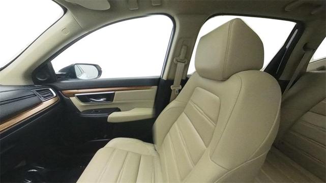 Photo of 2019 Platinum White Pearl Honda CR-V