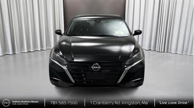Photo of 2024 Super Black Nissan Altima
