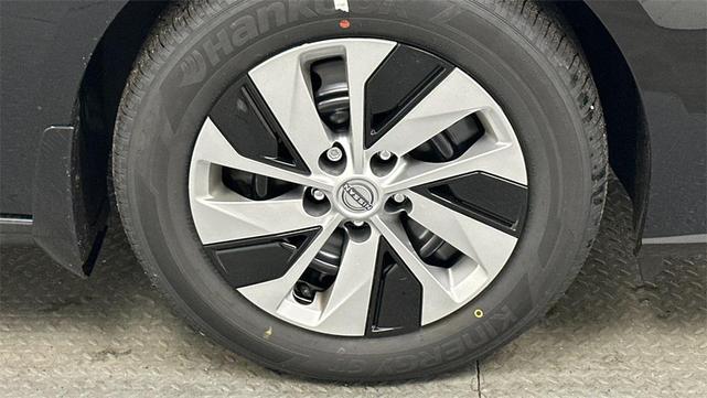 Photo of 2024 Super Black Nissan Altima