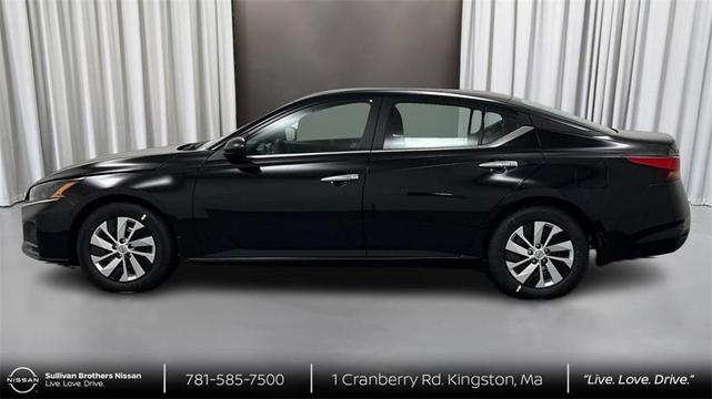 Photo of 2024 Super Black Nissan Altima