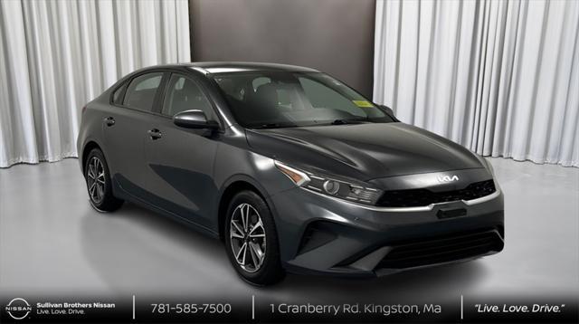 Photo of 2022 Gravity Gray Kia Forte