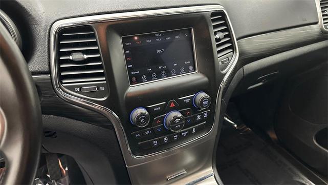 Photo of 2020 Bright White Clearcoat Jeep Grand Cherokee
