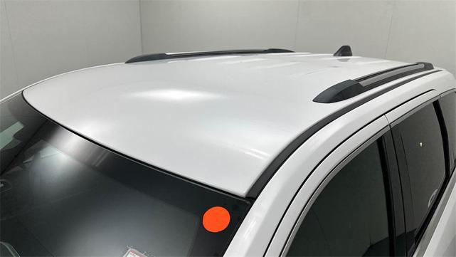 Photo of 2020 Bright White Clearcoat Jeep Grand Cherokee