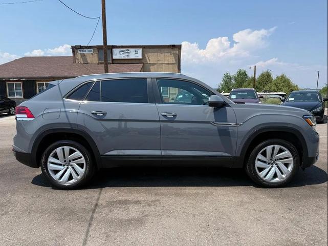 Photo of 2022 Pyrite Silver Metallic Volkswagen Atlas Cross Sport