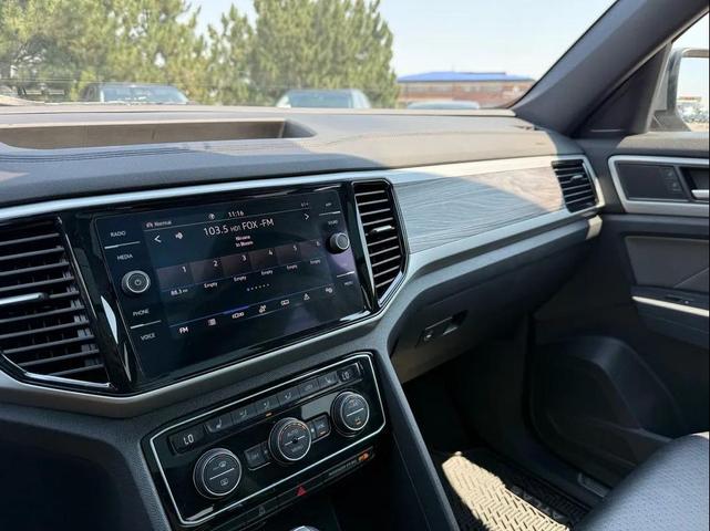 Photo of 2022 Pyrite Silver Metallic Volkswagen Atlas Cross Sport