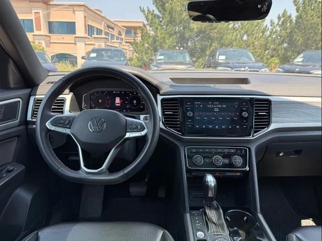 Photo of 2022 Pyrite Silver Metallic Volkswagen Atlas Cross Sport