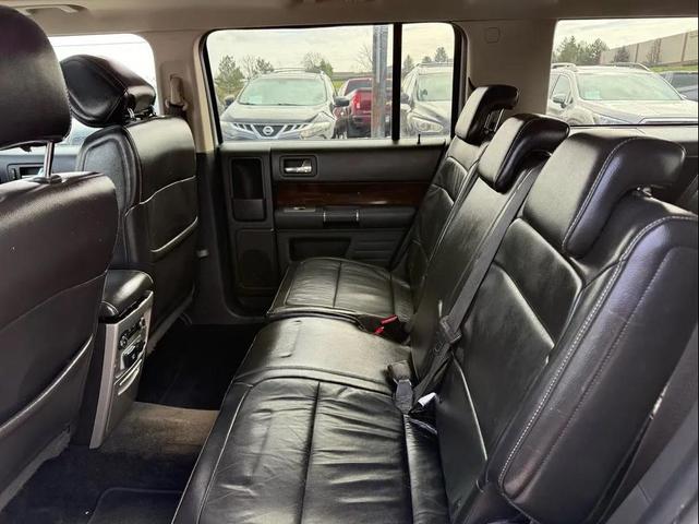 Photo of 2011 Ingot Silver Metallic Ford Flex