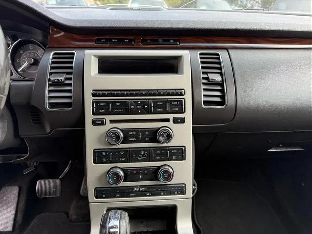 Photo of 2011 Ingot Silver Metallic Ford Flex