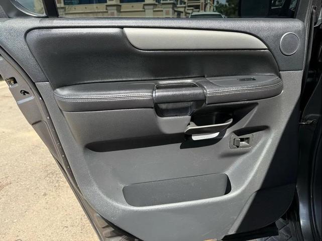 Photo of 2008 Gray Nissan Armada