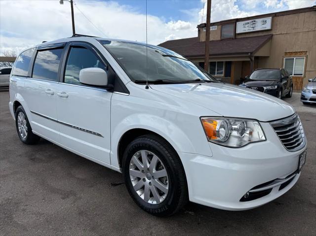 2016 Chrysler Town & Country