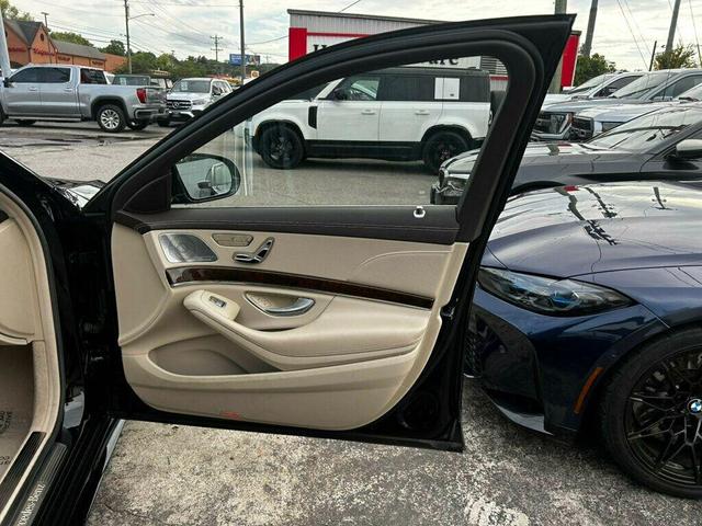 Photo of 2014 Black Mercedes-Benz S-Class