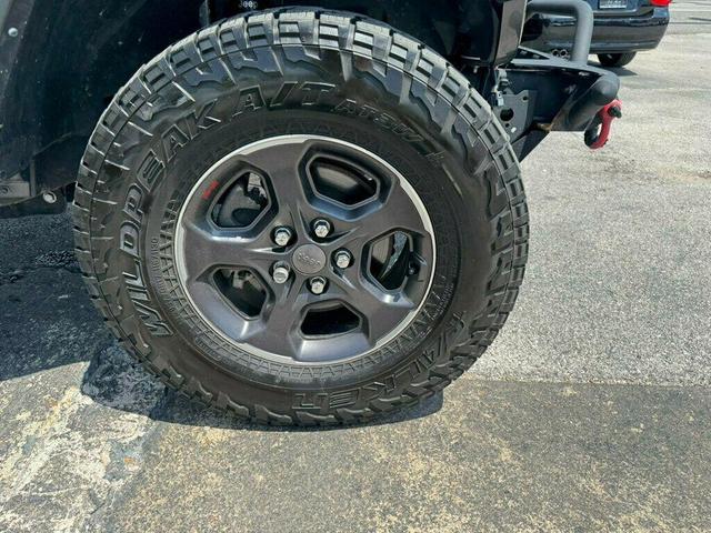 Photo of 2021 Granite Crystal Clearcoat Metallic Jeep Gladiator