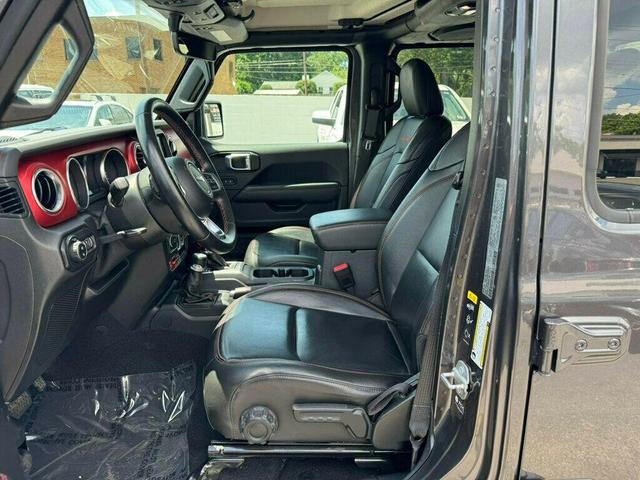 Photo of 2021 Granite Crystal Clearcoat Metallic Jeep Gladiator