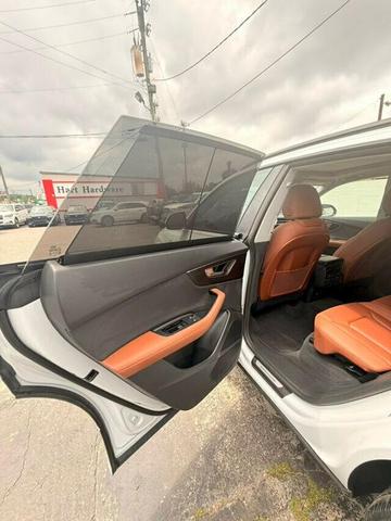 Photo of 2023 Glacier White Metallic Audi Q8