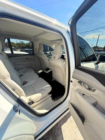 Photo of 2024 Crystal White Metallic Volvo XC90