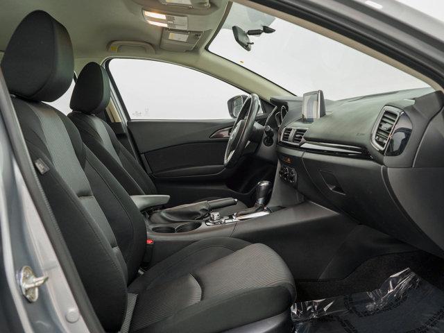 Photo of 2015 Liquid Silver Metallic Mazda Mazda3