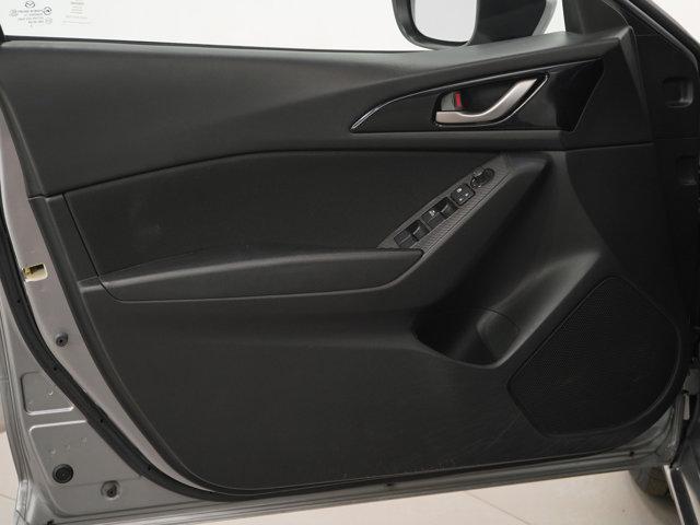 Photo of 2015 Liquid Silver Metallic Mazda Mazda3