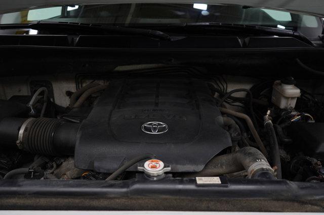 Photo of 2021 Super White Toyota Tundra