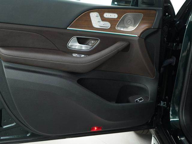 Photo of 2023 Black Mercedes-Benz GLS 450