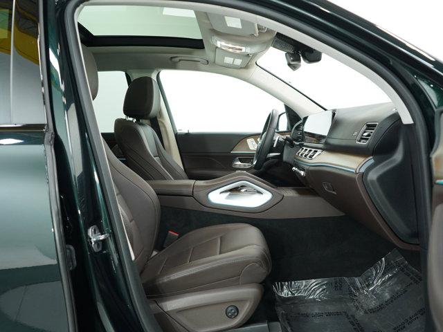 Photo of 2023 Black Mercedes-Benz GLS 450