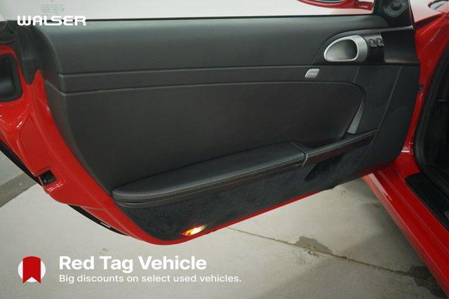 Photo of 2006 Guards Red Porsche Cayman