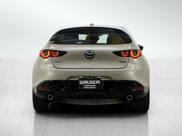 Photo of 2024 Platinum Quartz Metallic Mazda Mazda3