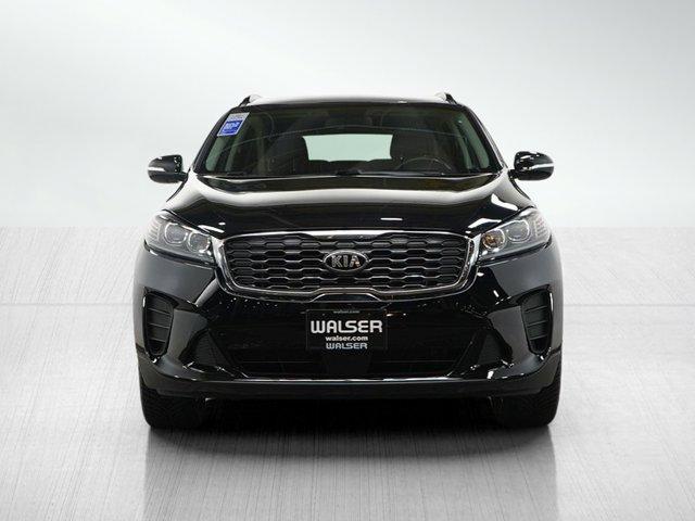 Photo of 2020 Ebony Black Kia Sorento