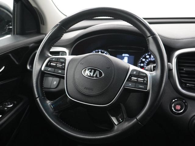 Photo of 2020 Ebony Black Kia Sorento