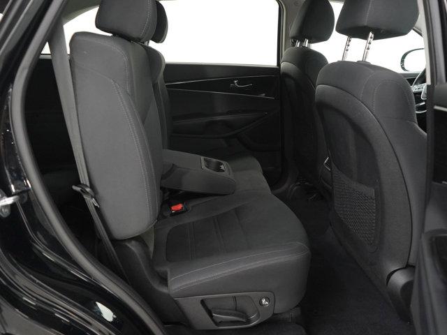 Photo of 2020 Ebony Black Kia Sorento