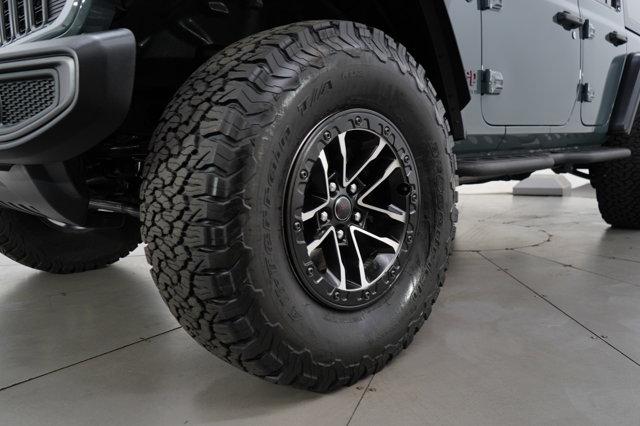 Photo of 2024 Anvil Clear Coat Jeep Wrangler