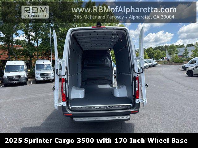 Photo of 2025 White Mercedes-Benz Sprinter 3500