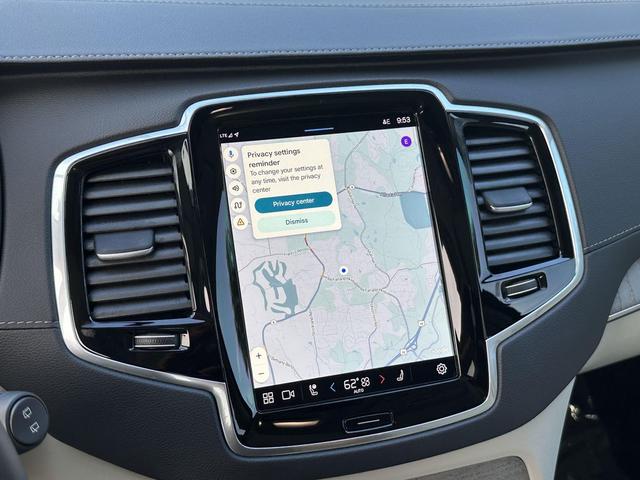 Photo of 2025 Onyx Black Metallic Volvo XC90