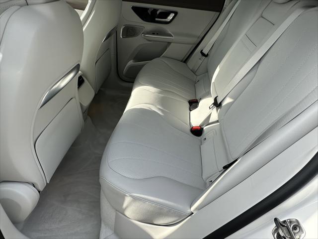 Photo of 2024 Polar White Mercedes-Benz EQE 350+