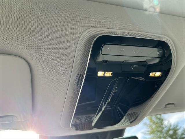 Photo of 2024 Polar White Mercedes-Benz EQE 350+