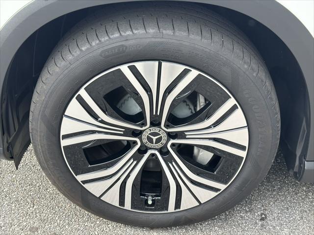 Photo of 2024 Polar White Mercedes-Benz EQE 350+