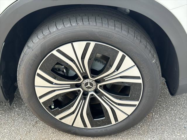 Photo of 2024 Polar White Mercedes-Benz EQE 350+
