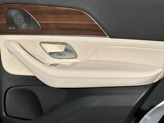 Photo of 2025 White Mercedes-Benz GLE 350