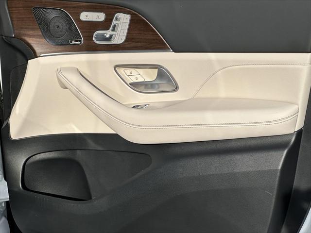 Photo of 2025 White Mercedes-Benz GLE 350