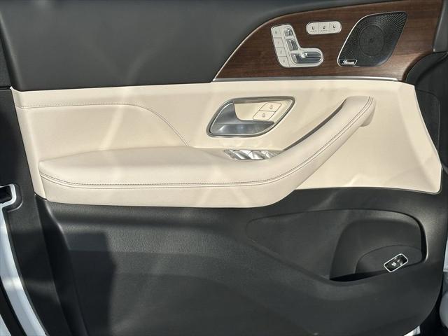 Photo of 2025 White Mercedes-Benz GLE 350