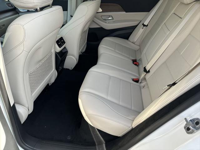 Photo of 2025 White Mercedes-Benz GLE 350