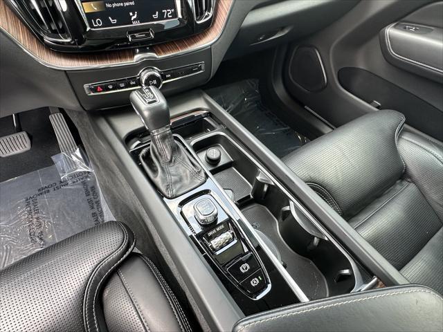 Photo of 2020 Gray Volvo XC60