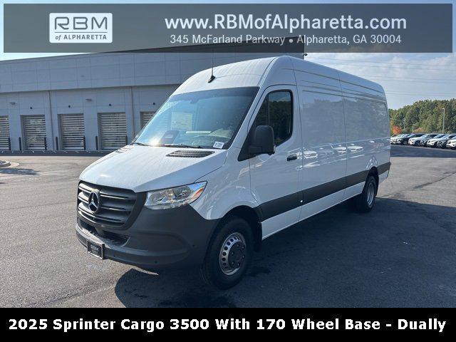 Photo of 2025 White Mercedes-Benz Sprinter 3500