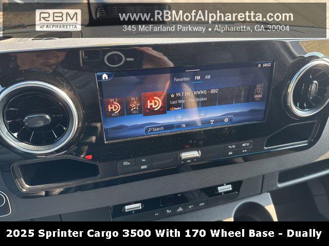 Photo of 2025 White Mercedes-Benz Sprinter 3500