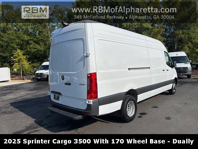 Photo of 2025 White Mercedes-Benz Sprinter 3500