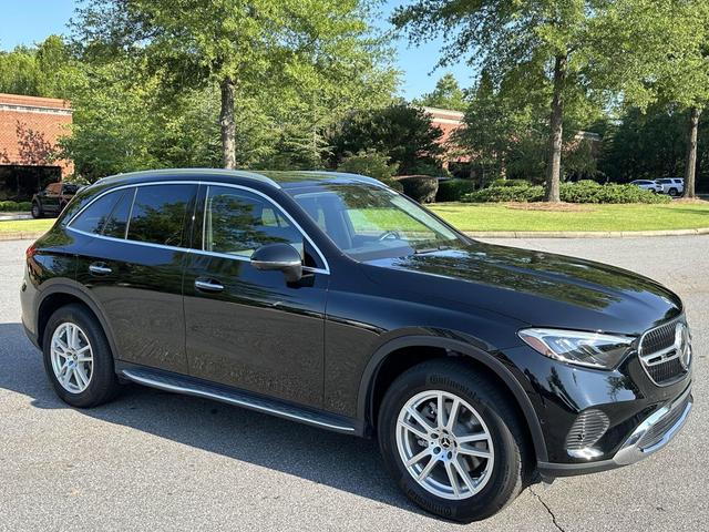 Photo of 2023 Black Mercedes-Benz GLC 300
