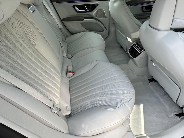 Photo of 2024 Black Mercedes-Benz EQS 450